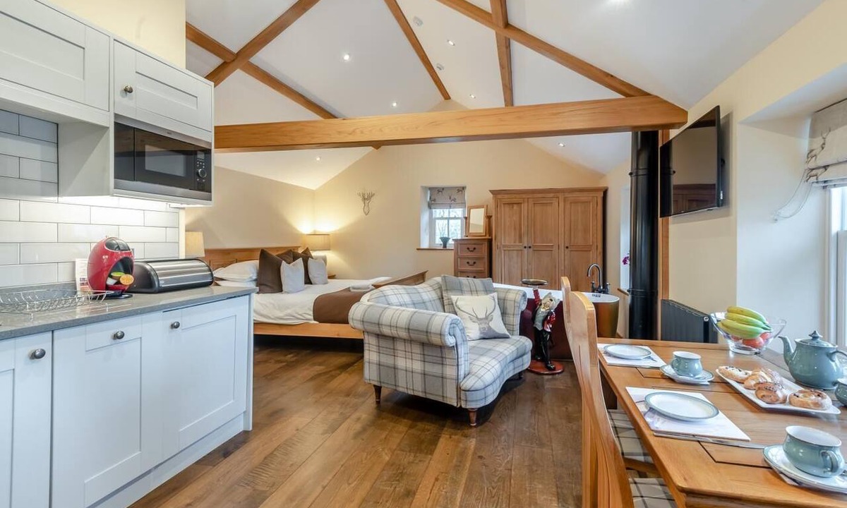 Wing Cottage | 1 Bed in Brampton (oc-g34638)