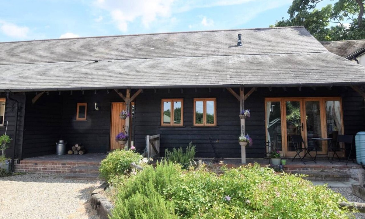 Messing Cottage | 1 Bed in Colchester (oc-58576)