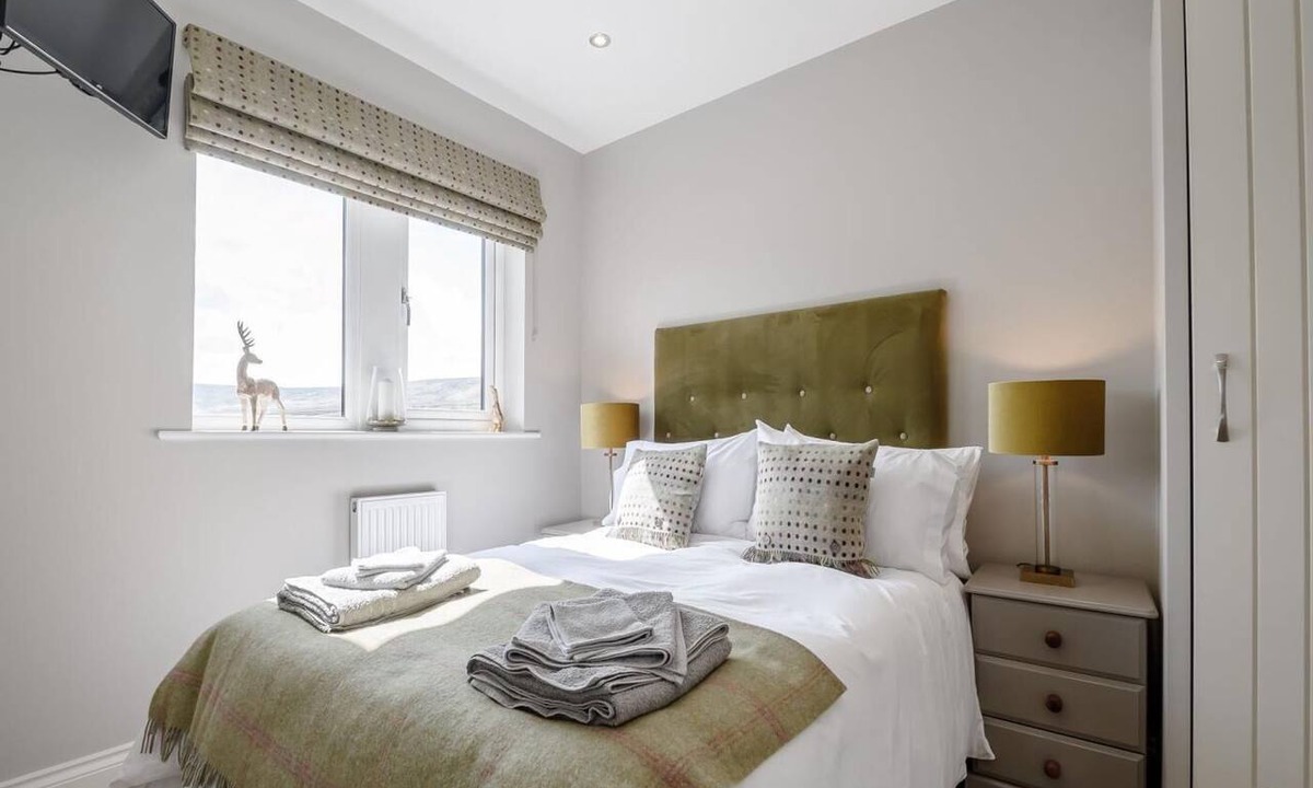 Meltham Apartment | 1 Bed in Holmfirth (oc-82194)