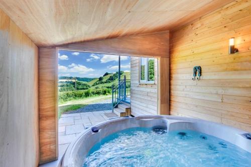 Brecon Cabin | 1 Bed in Lower Chapel oc-waa396