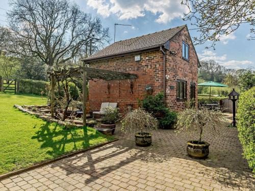 Rushton Spencer House | 1 Bed in Macclesfield oc-91899
