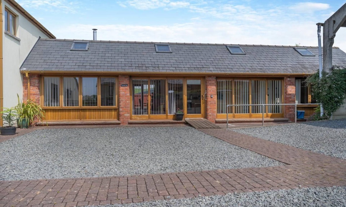 Monmouth Cottage | 1 Bed in Wonastow (oc-l29426)