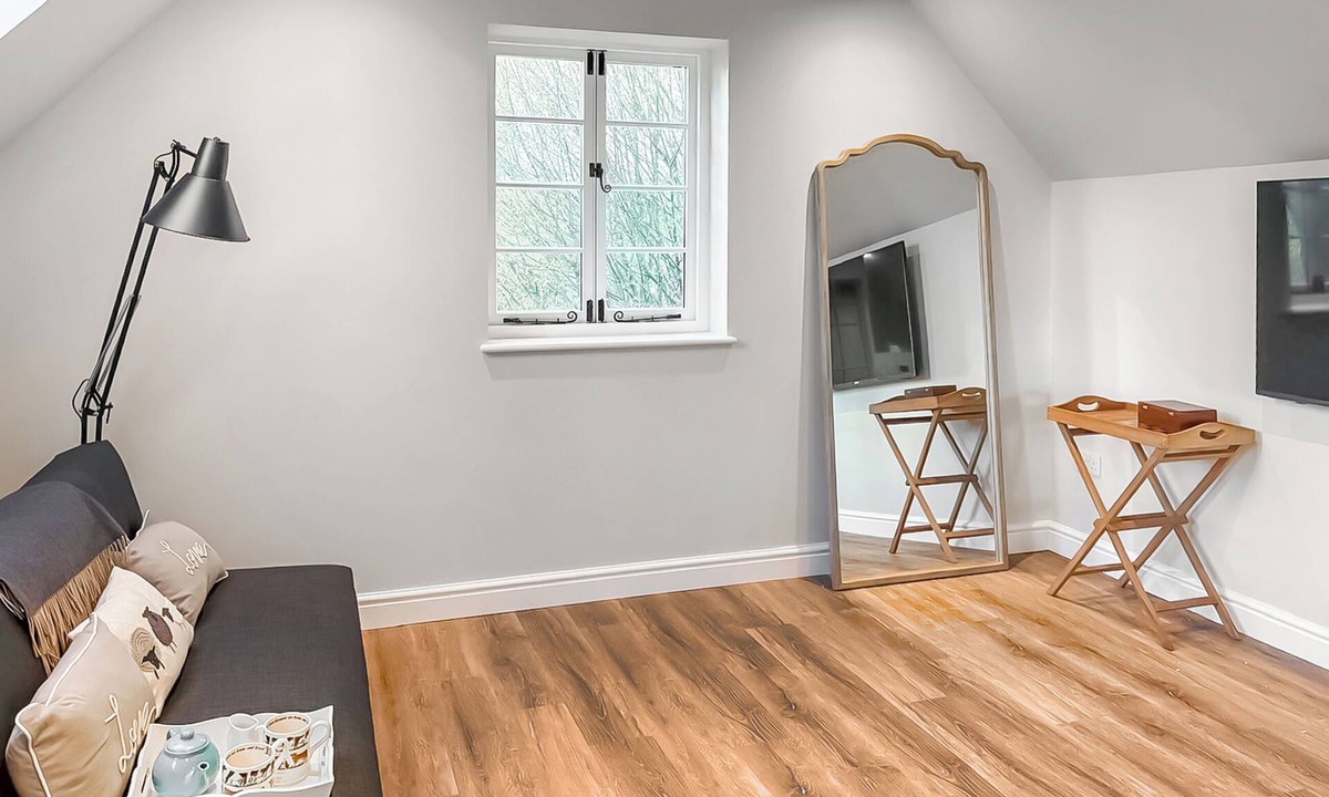Bromsgrove House | 1 bedroom accommodation in Bournheath