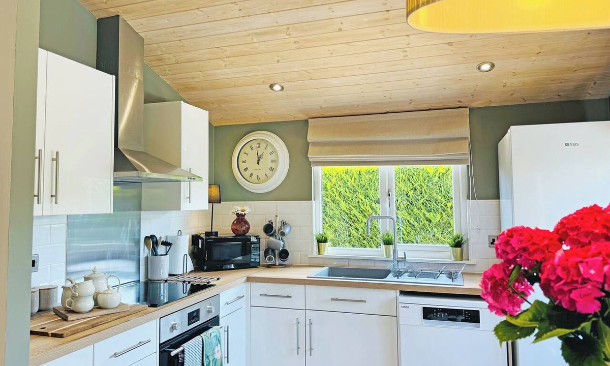 Scawton Ski Chalet | 1 bedroom accommodation in Easingwold