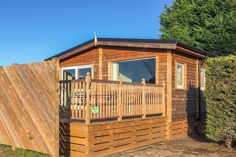 Scawton Ski Chalet | 1 bedroom accommodation in Easingwold