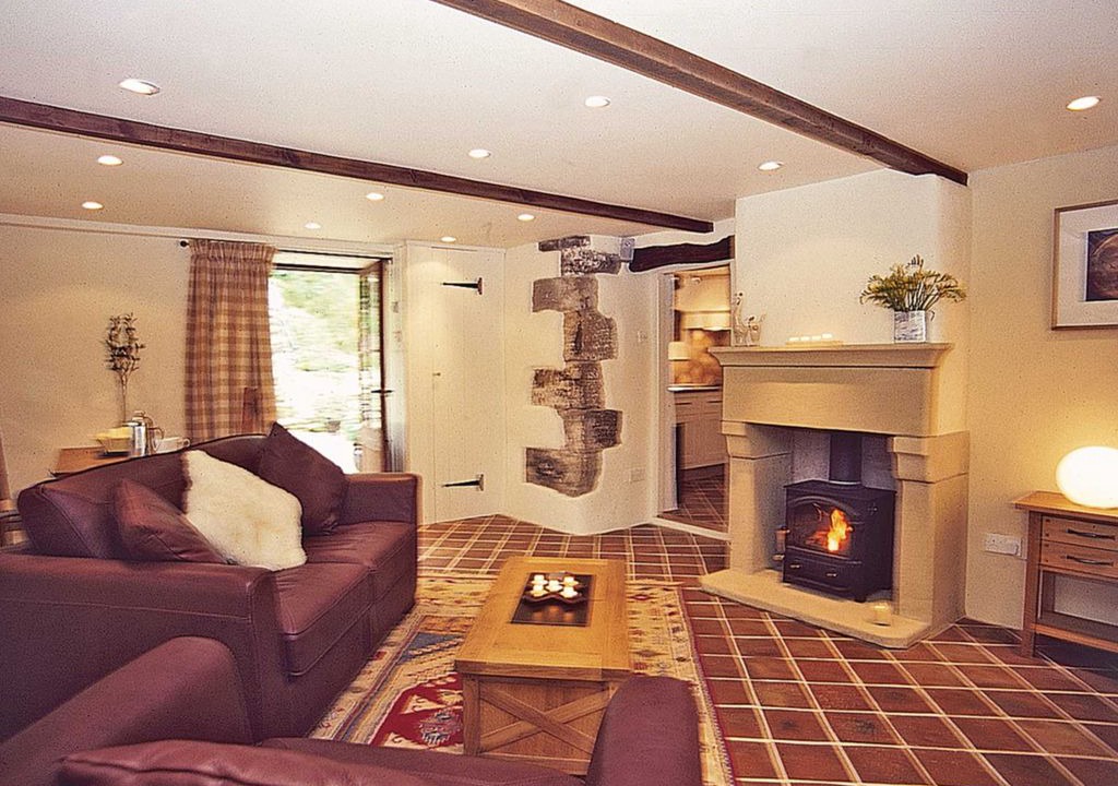 Hope Cabin | 1 bedroom accommodation in Hope, near Castleton