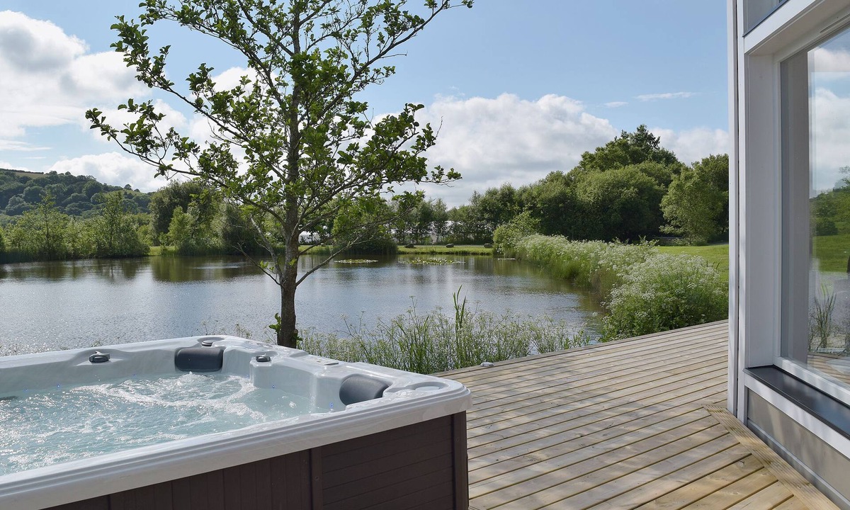 Pont Yates Cottage | 1 bedroom accommodation in Five Roads, near Llanelli