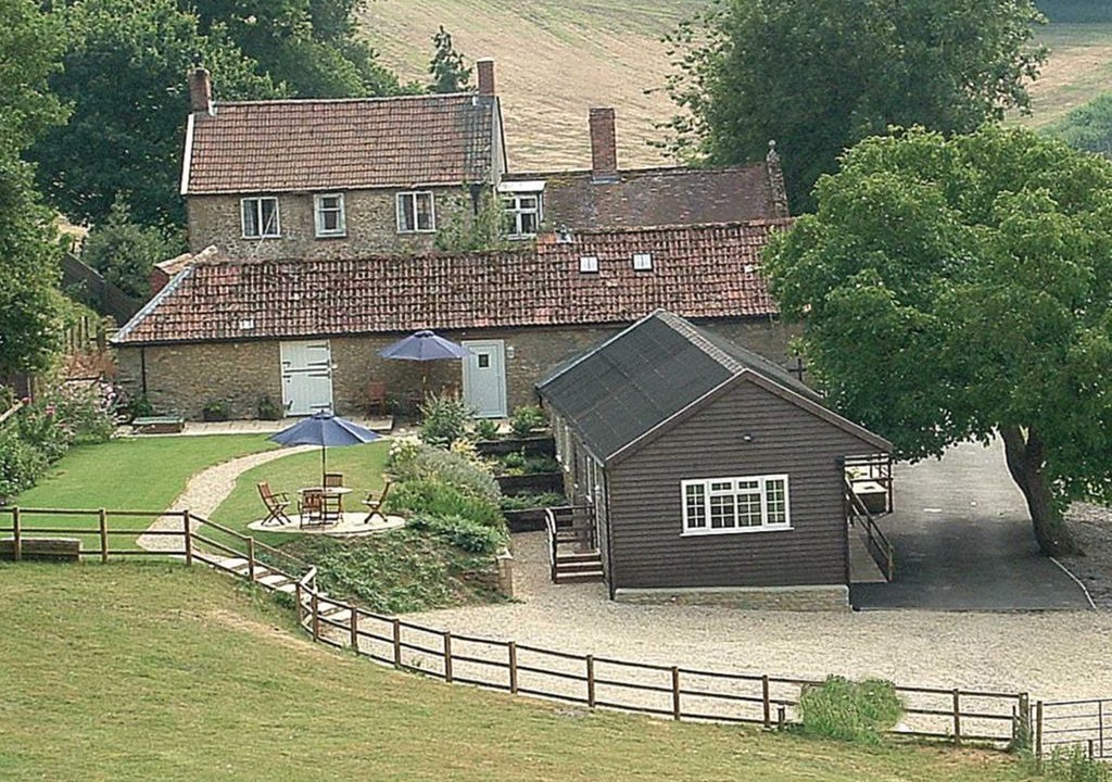 Sherborne Cabin | 1 bedroom accommodation in Sherborne