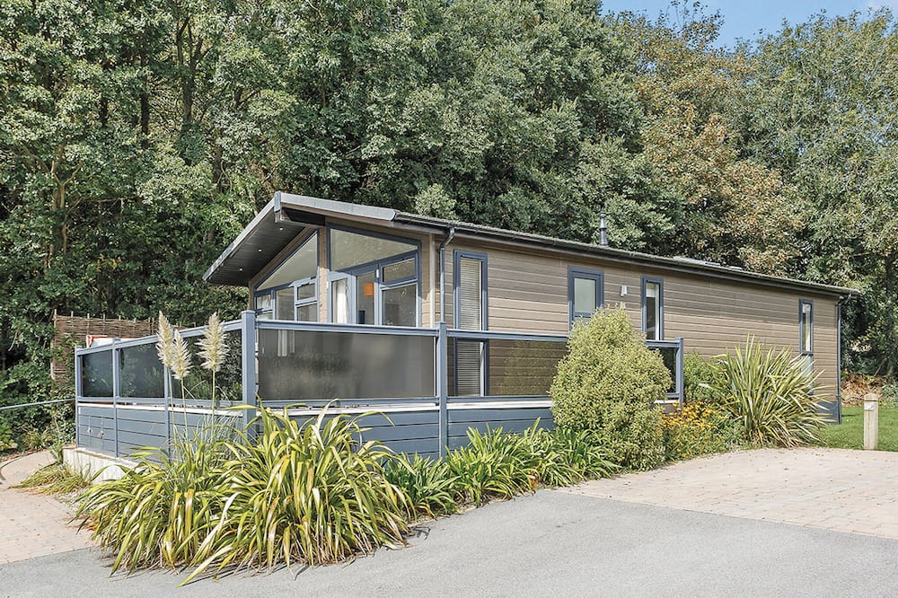 Mullion Ski Chalet | 1 bedroom accommodation in Mullion Cove, Helston