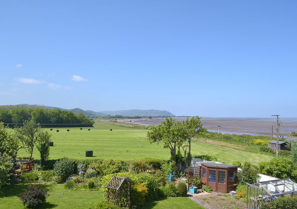 Blue Anchor Cabin | 1 bedroom accommodation in Blue Anchor, near Minehead