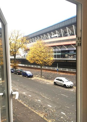Riverside Apartment | 1 Fitzhamon Embankment APARTMENTS opposite Principality Stadium - LONG STAY OFFER