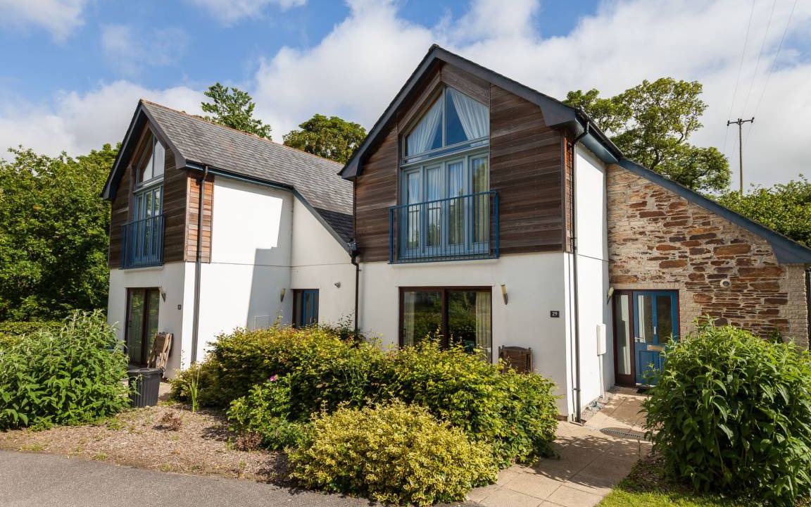 Carnon Downs House | 100 m² House ∙ 2 bedrooms ∙ 4 guests