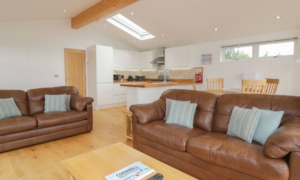 Dobwalls Cottage | 11 Faraway Fields