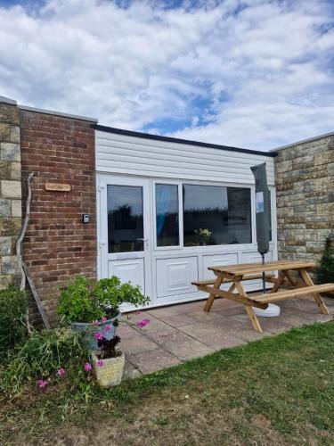 Freshwater House | 137 Brambles Chine
