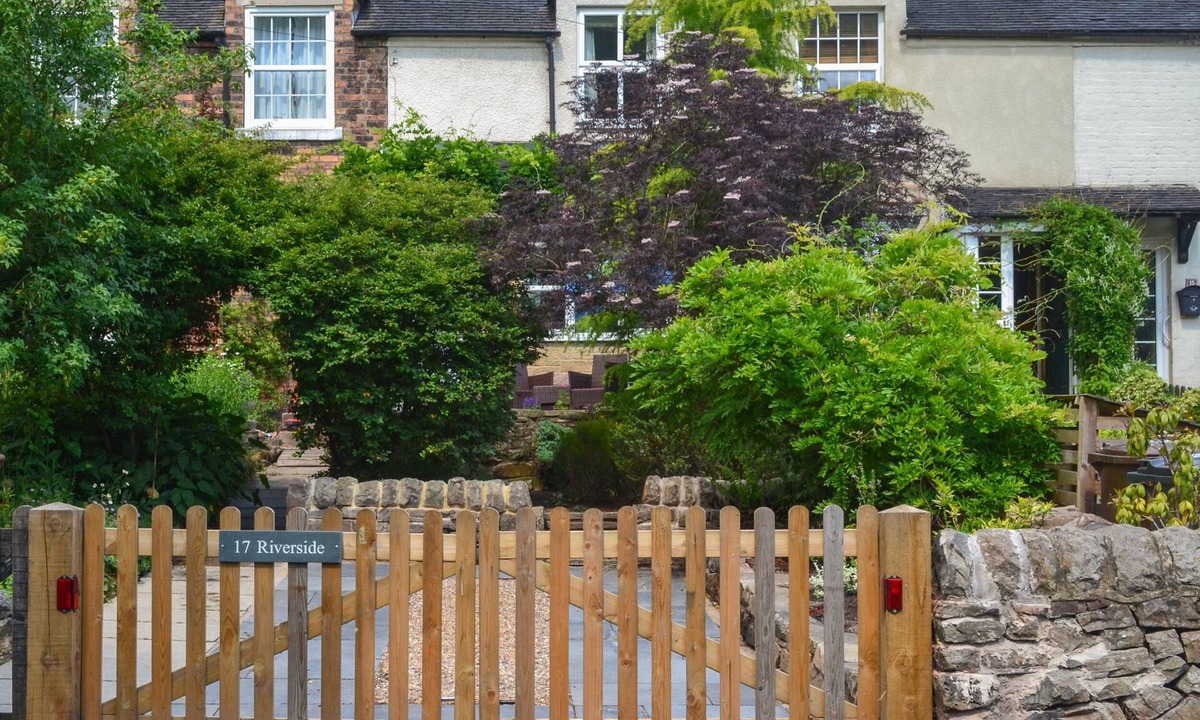 Oakamoor Cottage | 17 Riverside
