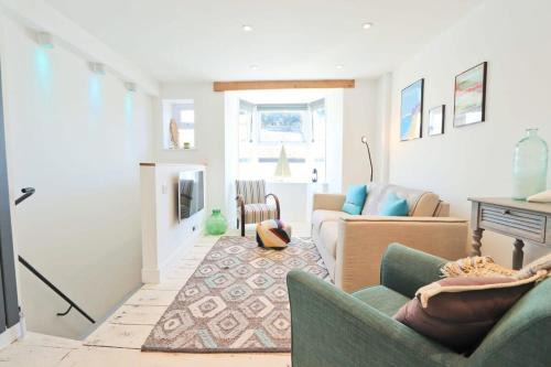 Shaldon House | 18 Strand