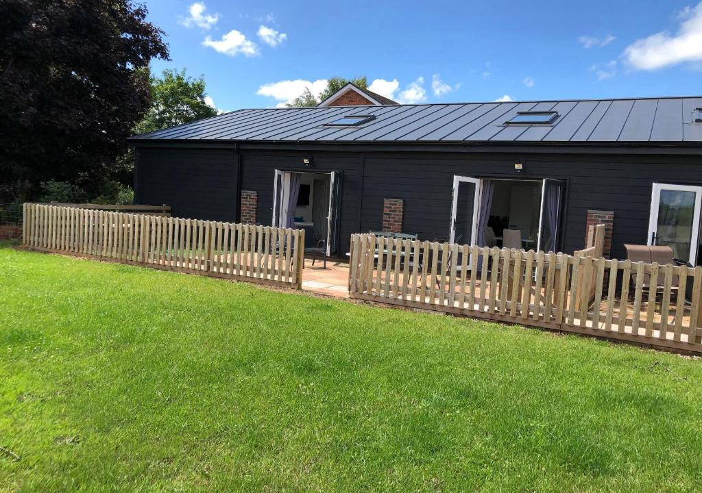Whitchurch House | 2 Barn Cottages