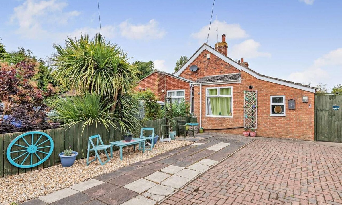 Sandilands House | 2 Bed in Mablethorpe (oc-74809)