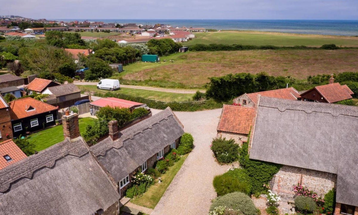 Bacton Cottage | 2 Bed in Bacton (oc-710)