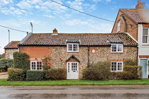 Titchwell House | 2 Bed in Brancaster oc-b28394