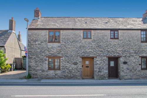 Corfe Castle Village House | 2 Bed in Corfe Castle oc-a30970