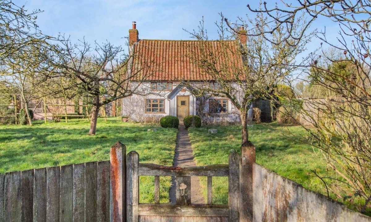 Woodbridge Cottage | 2 Bed in Dennington (oc-b28093)