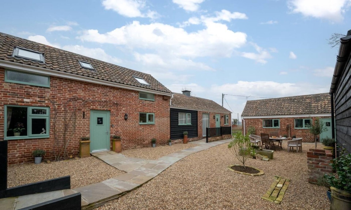 Sudbury Cottage | 2 Bed in Great Waldingfield (oc-ac3)