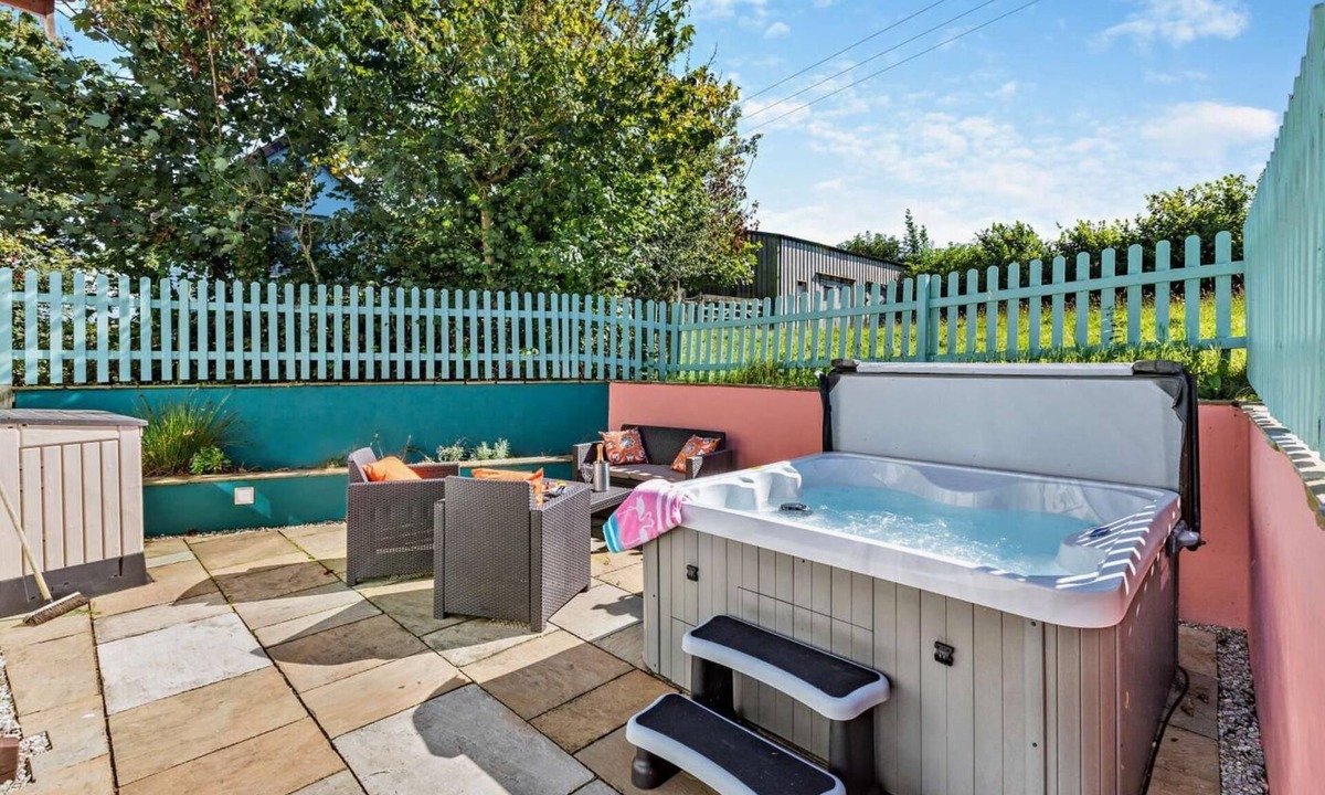 Torrington Cottage | 2 Bed in Langtree (oc-h29912)