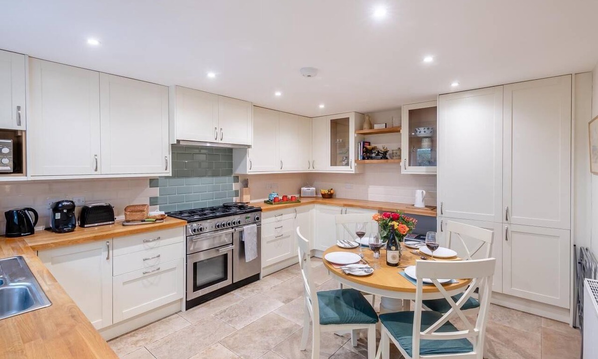 Leathley Cottage | 2 Bed in Leathley (oc-t34776)