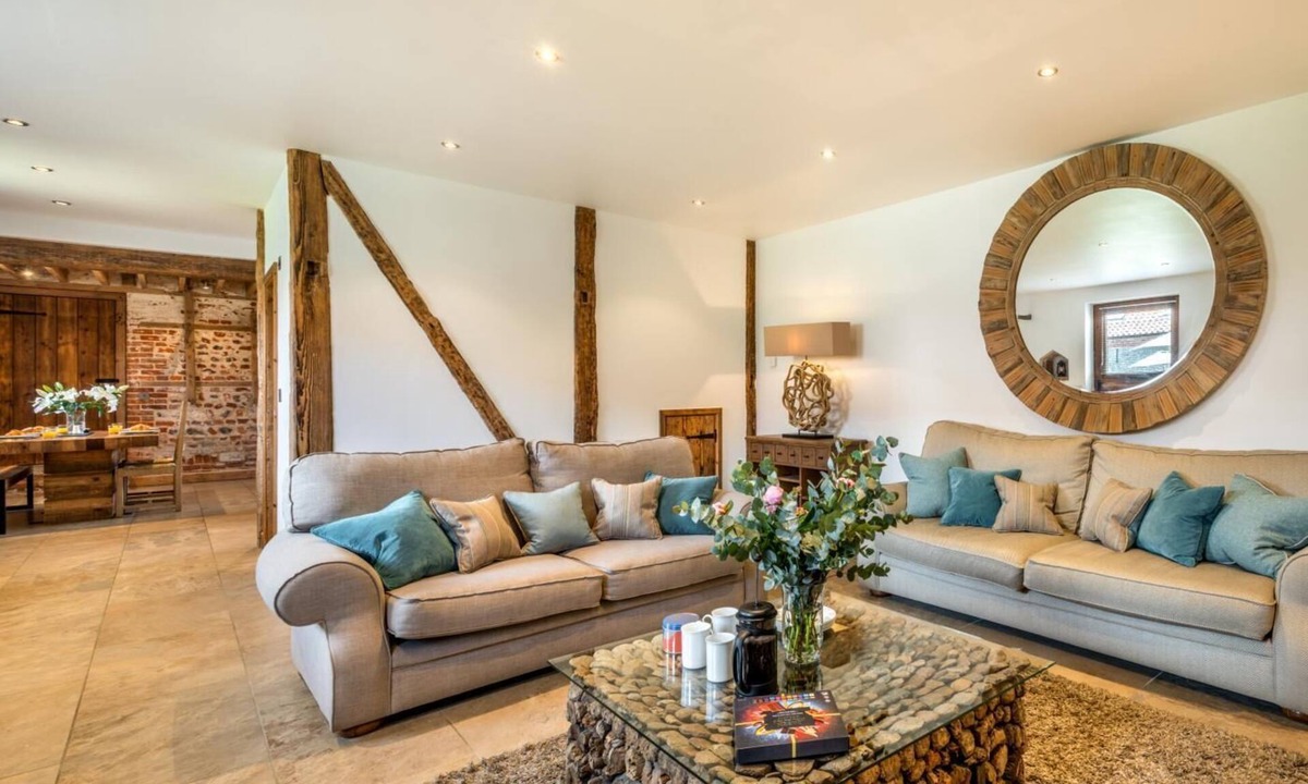 Bodham Cottage | 2 Bed in Lower Bodham (oc-p29591)