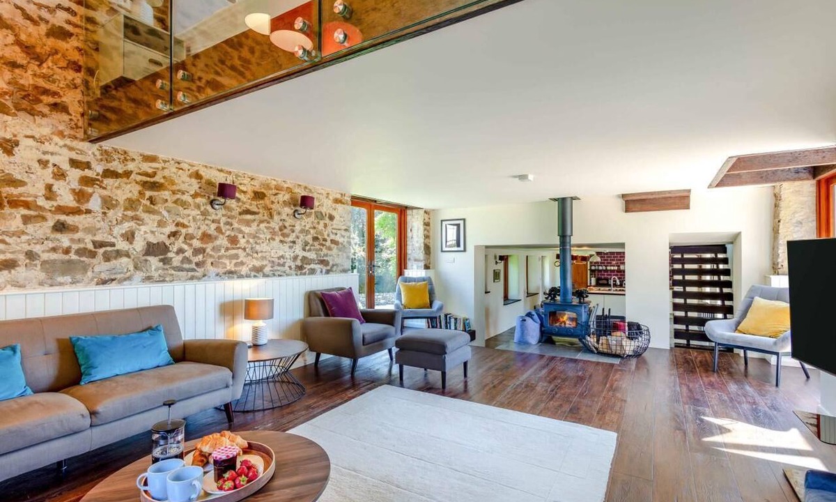 Milton Damerel Cottage | 2 Bed in Milton Damerel (oc-s42659)