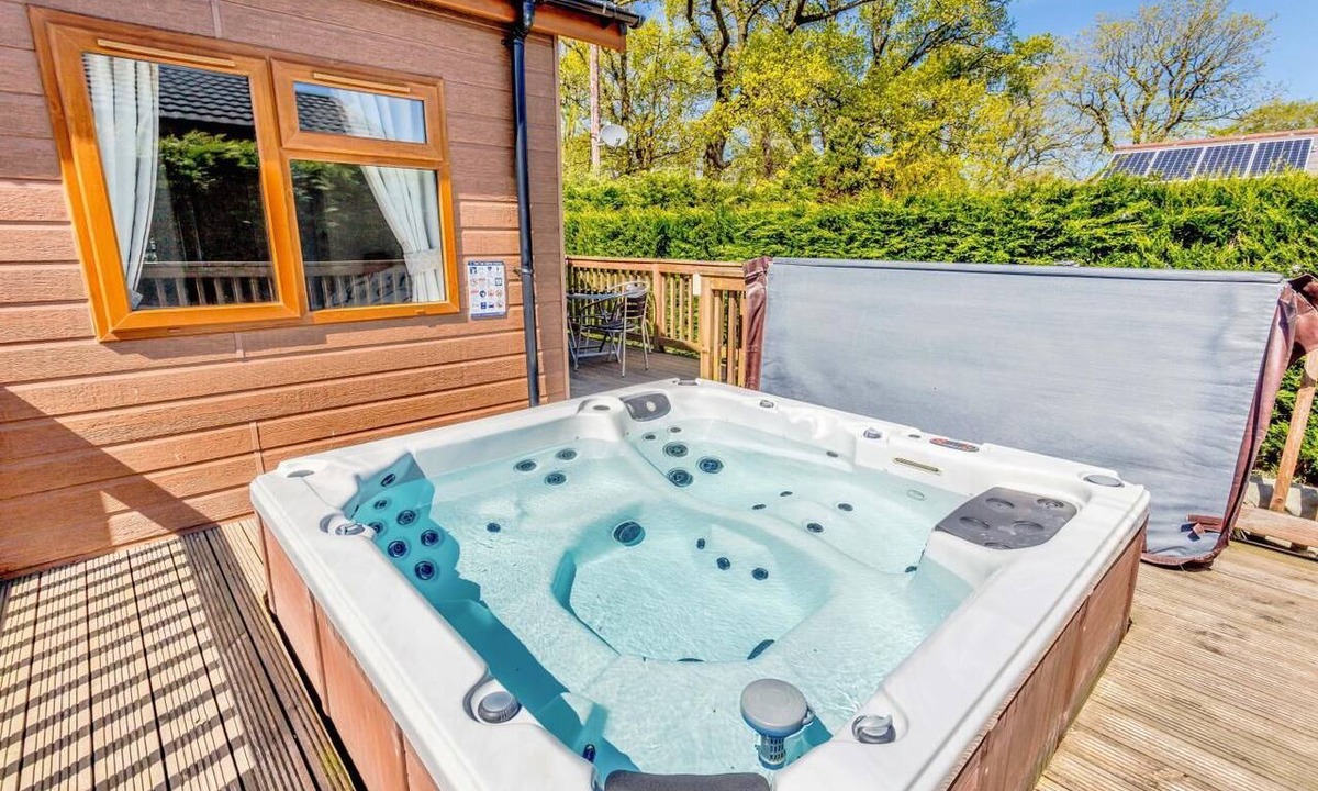 Graddon Cross Ski Chalet | 2 Bed in Okehampton (oc-80373)