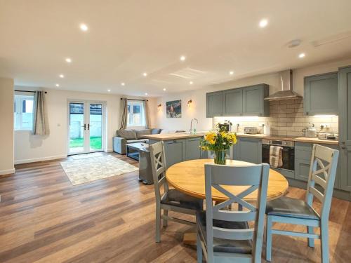 Stalisfield House | 2 Bed in Otterden oc-c36010