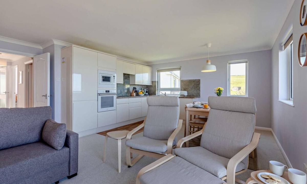 Putsborough Apartment | 2 Bed in Putsborough (oc-f27451)