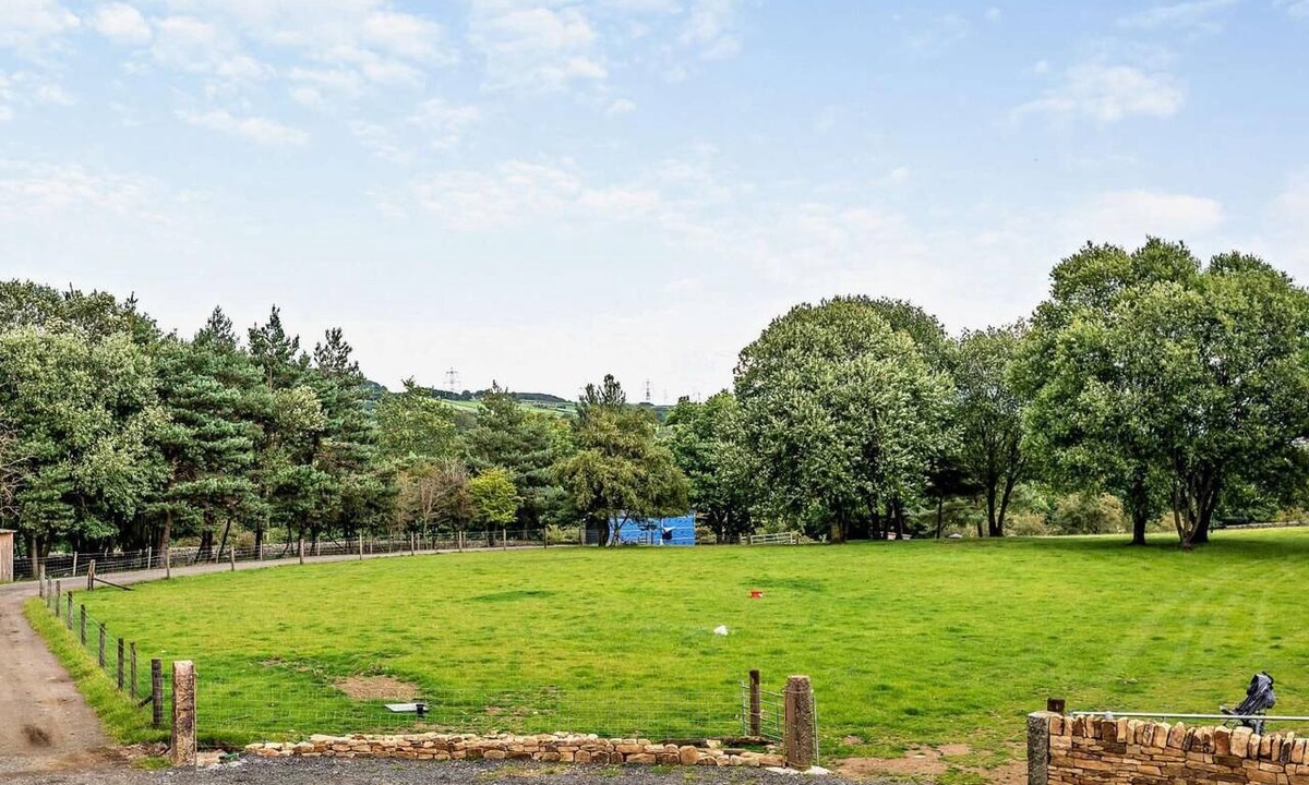 Langsett Cottage | 2 Bed in Sheffield (oc-92978)