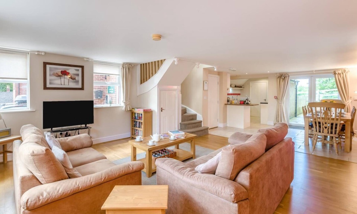 Sledmere Cottage | 2 Bed in Sledmere (oc-ey103)