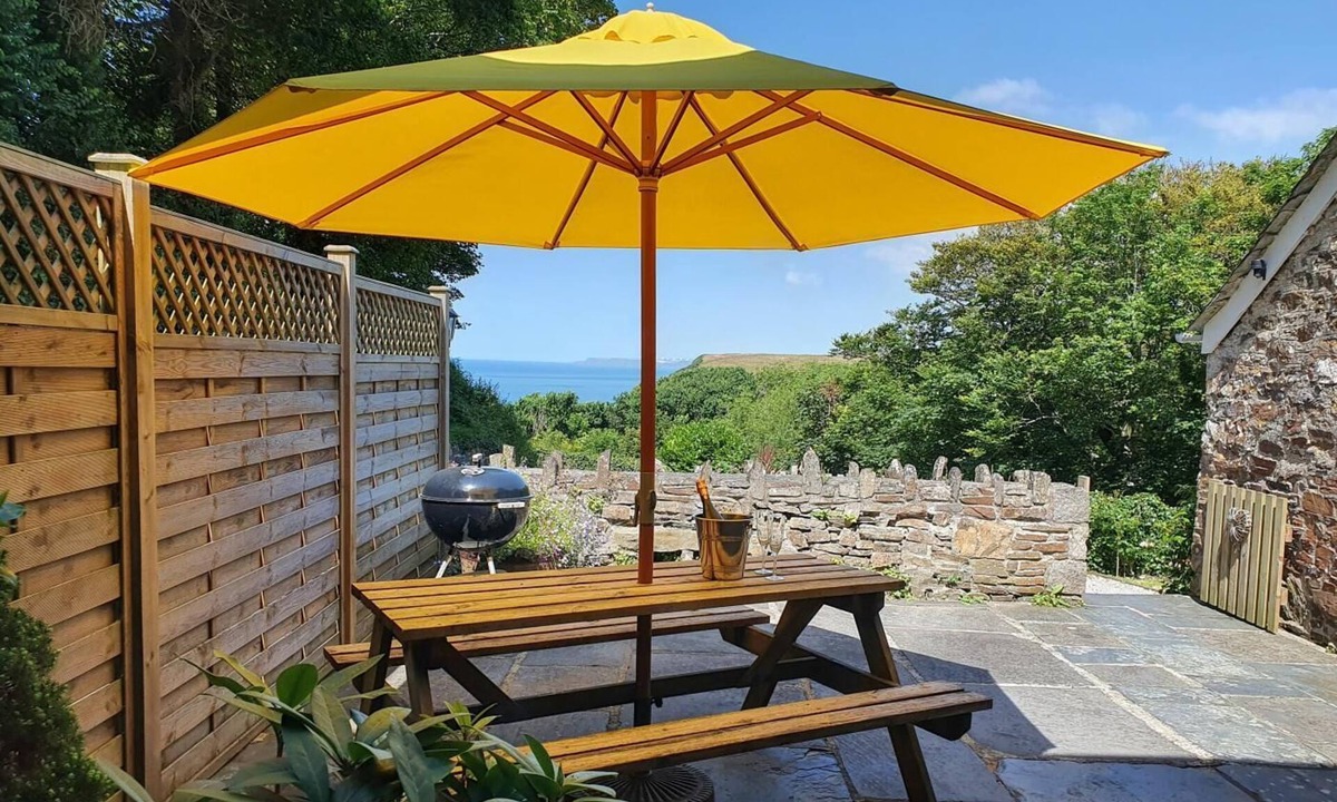 Saint Gennys Cottage | 2 Bed in St. Gennys (oc-f28163)