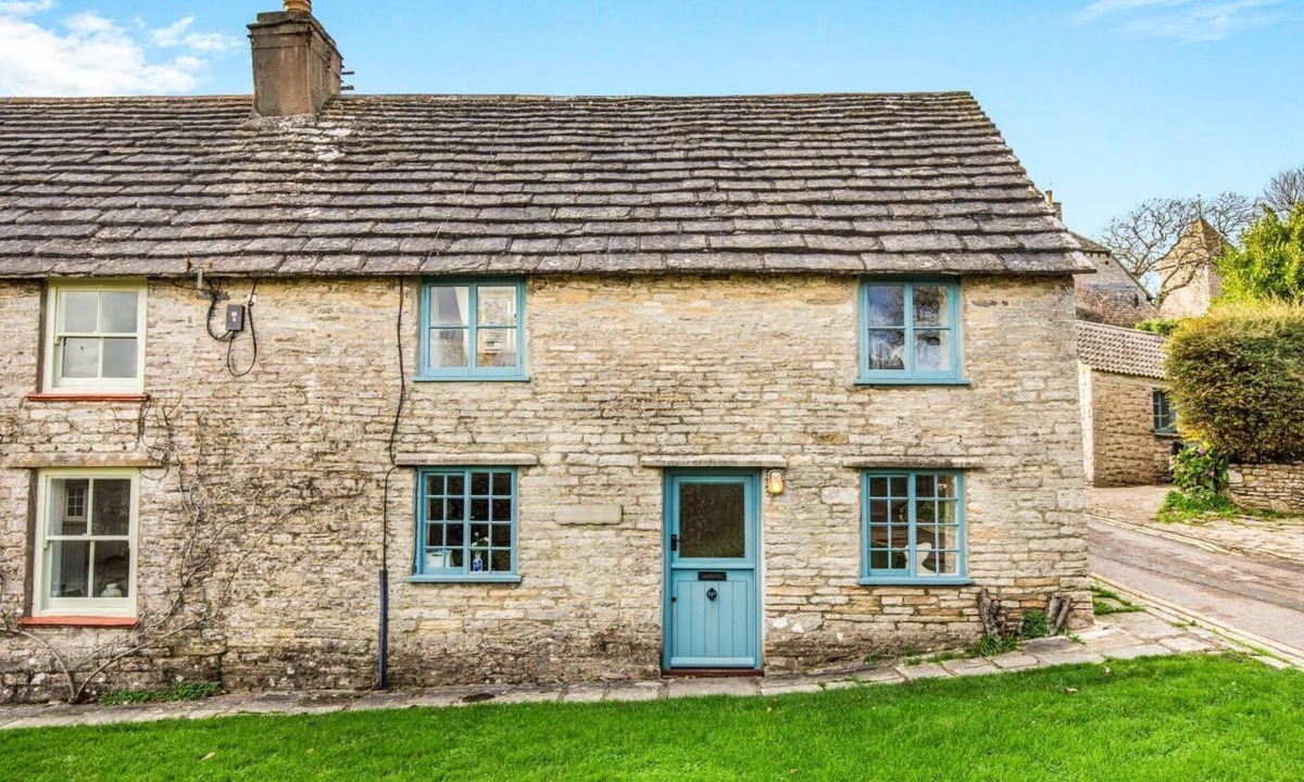 Worth Matravers Cottage | 2 Bed in Worth Matravers (oc-q33640)