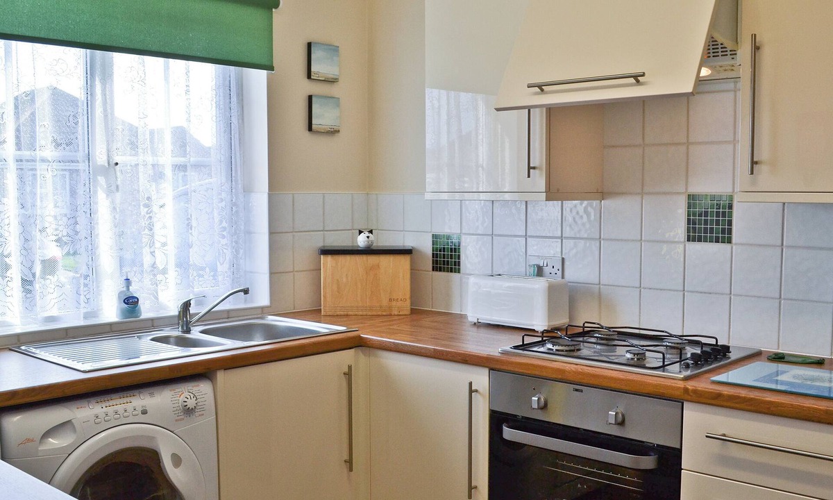 Sandilands Cottage | 2 bedroom accommodation in Sandilands, near Sutton-on-Sea