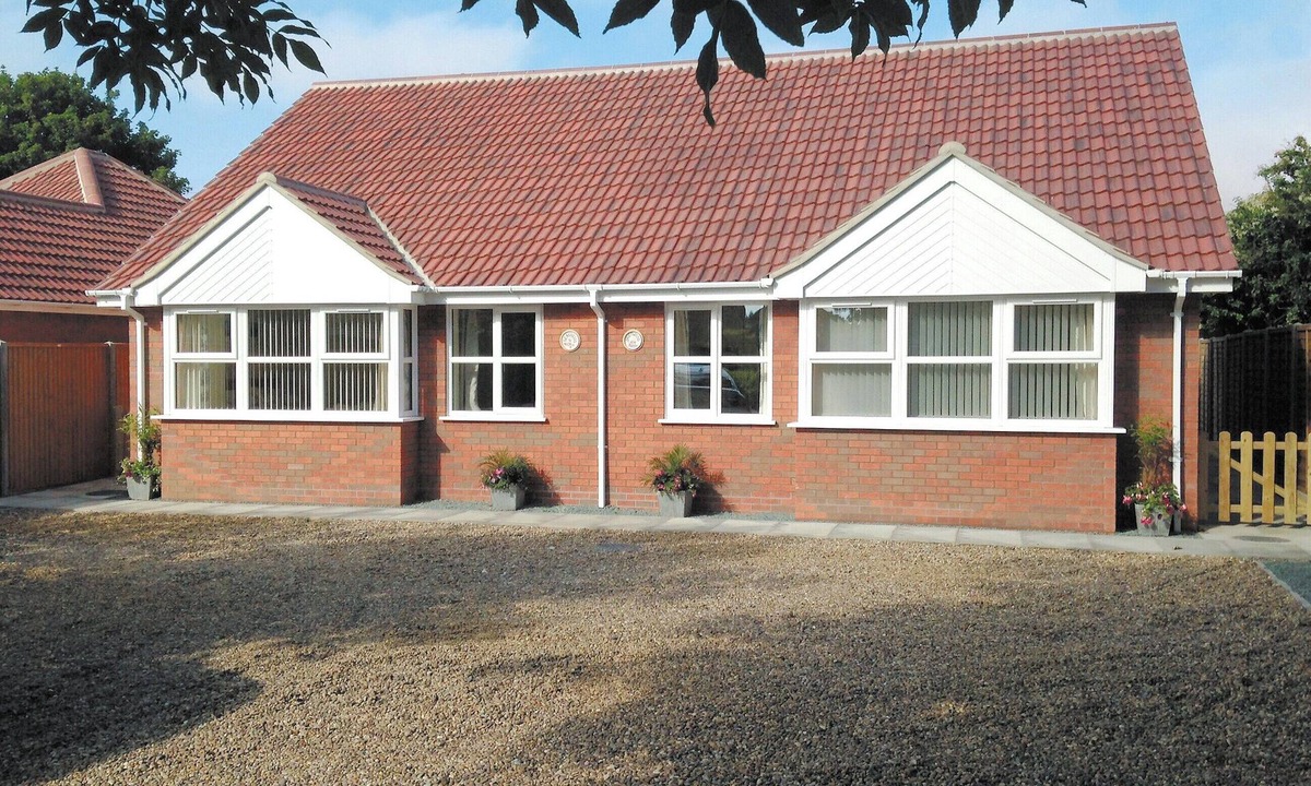 Sandilands Cottage | 2 bedroom accommodation in Sutton-on-Sea, near Mablethorpe