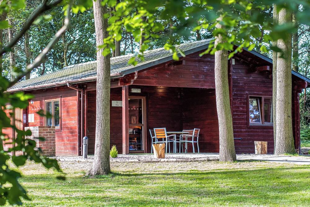 Overton-on-dee Ski Chalet | 2 bedroom accommodation in Ellesmere