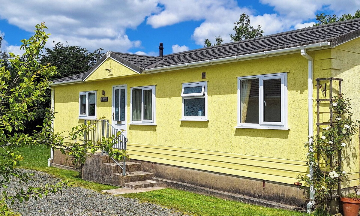 Holsworthy Cottage | 2 bedroom accommodation in Woodacott, near Holsworthy
