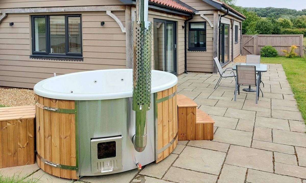 Loxton Cottage | 2 bedroom accommodation in Shiplate, Bleadon