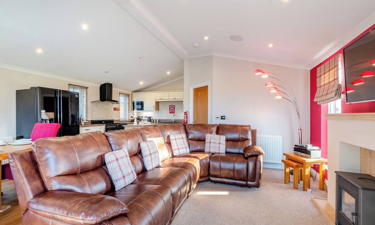 Dumfries Ski Chalet | 2 bedroom accommodation in Dumfries, Dumfries & Galloway