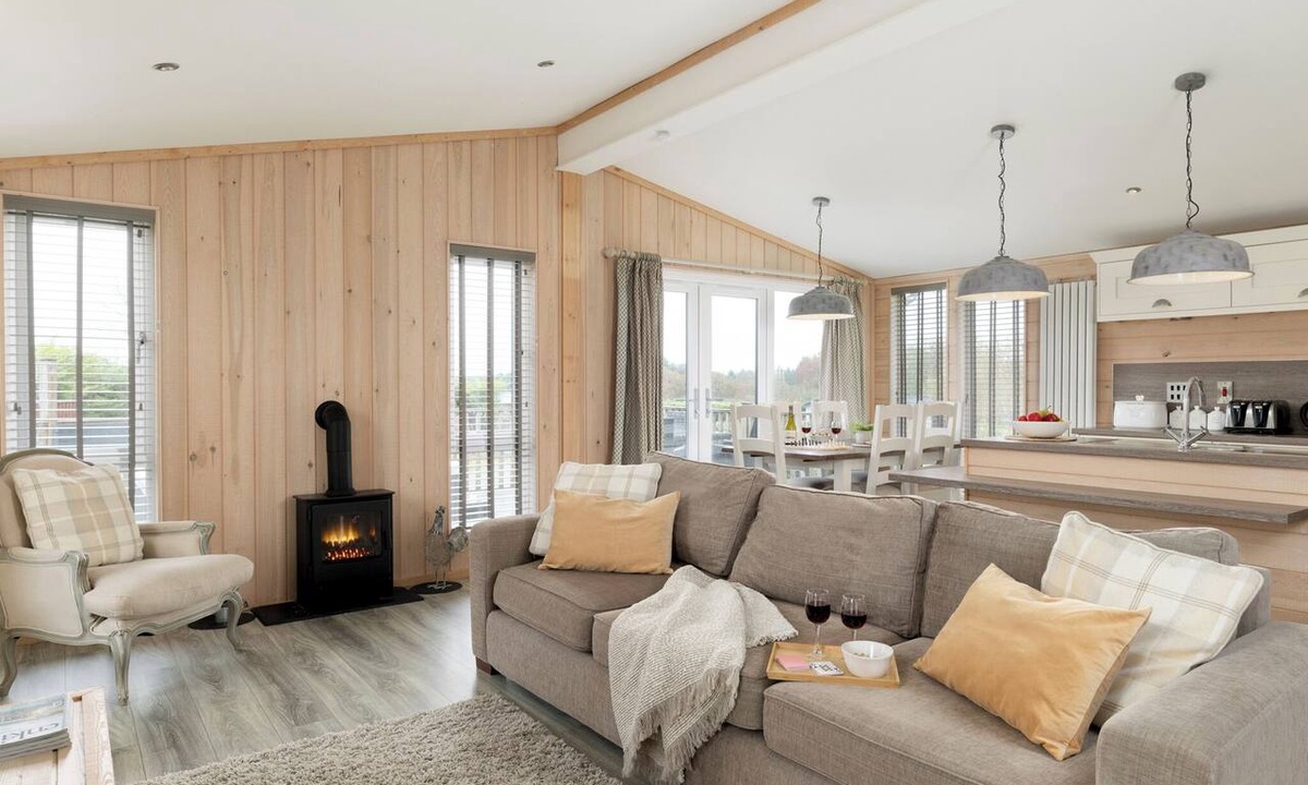 Honiton Ski Chalet | 2 bedroom accommodation in Honiton