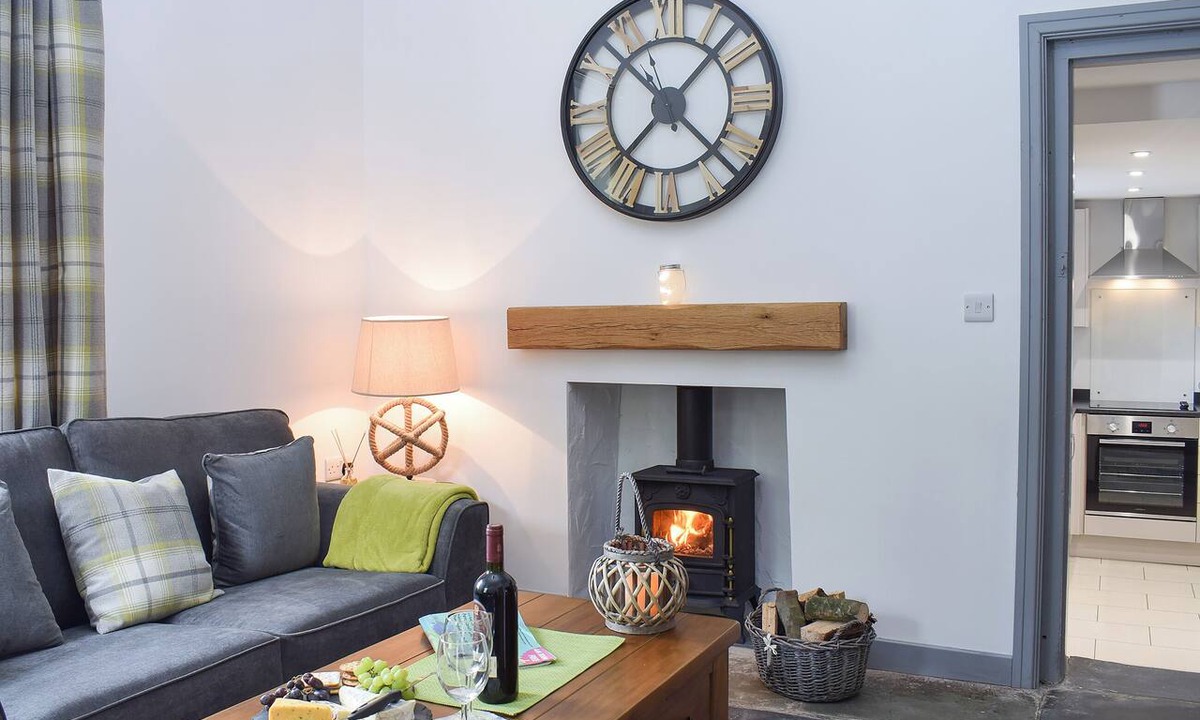 Newchapel Cottage | 2 bedroom accommodation in Boncath, near Cardigan