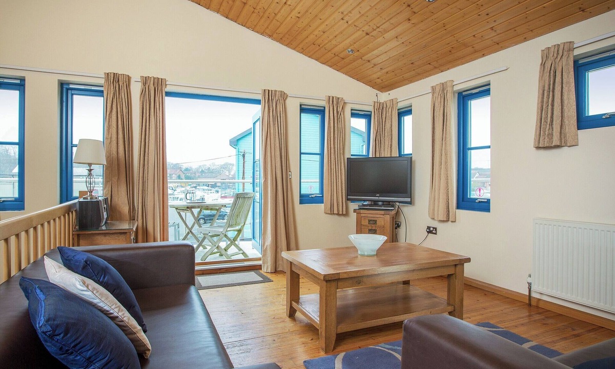 Hoveton Cottage | 2 bedroom accommodation in Wroxham, near Norwich