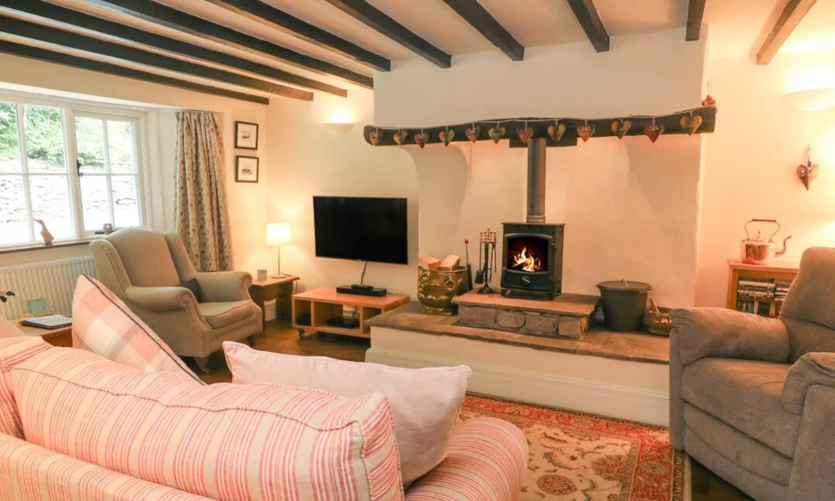 Ingleton Cottage | 2 STORRS COTTAGES, south-facing patio, in Ingleton