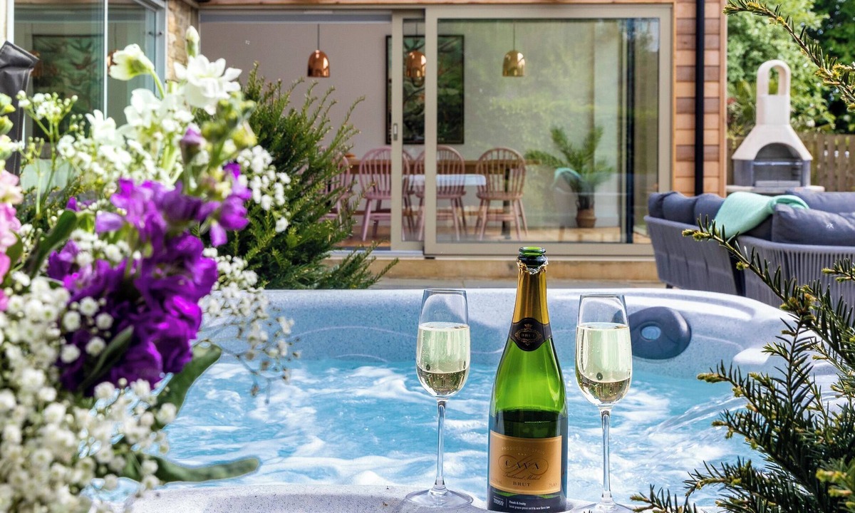 Stirton Cottage | 2 The Croft