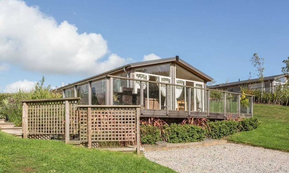 Looe Cabin | 2 Tree Tops, Lanreath